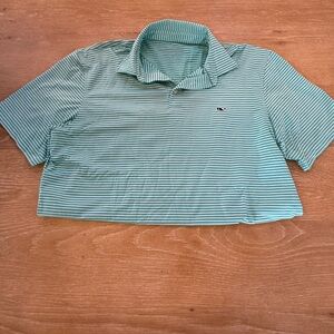 Men’s Vineyard Vines Performance polo. Sz medium. Short sleeve. Green stripe.